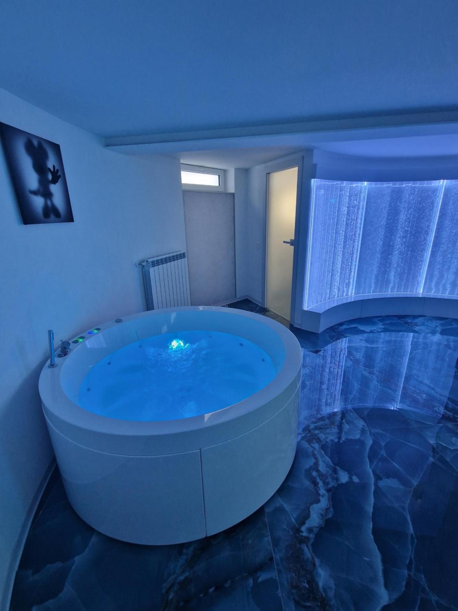 The Igloo Milano Villa ภายนอก รูปภาพ