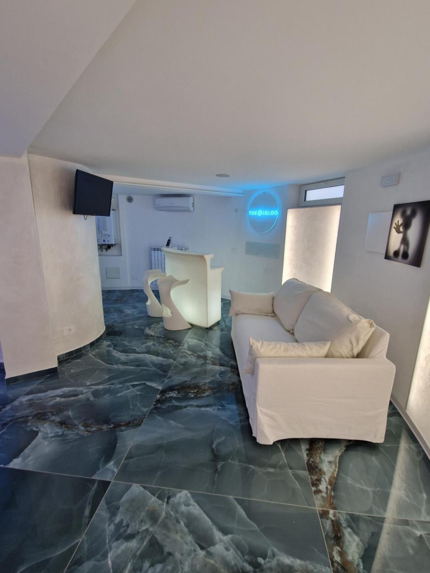 The Igloo Milano Villa ภายนอก รูปภาพ